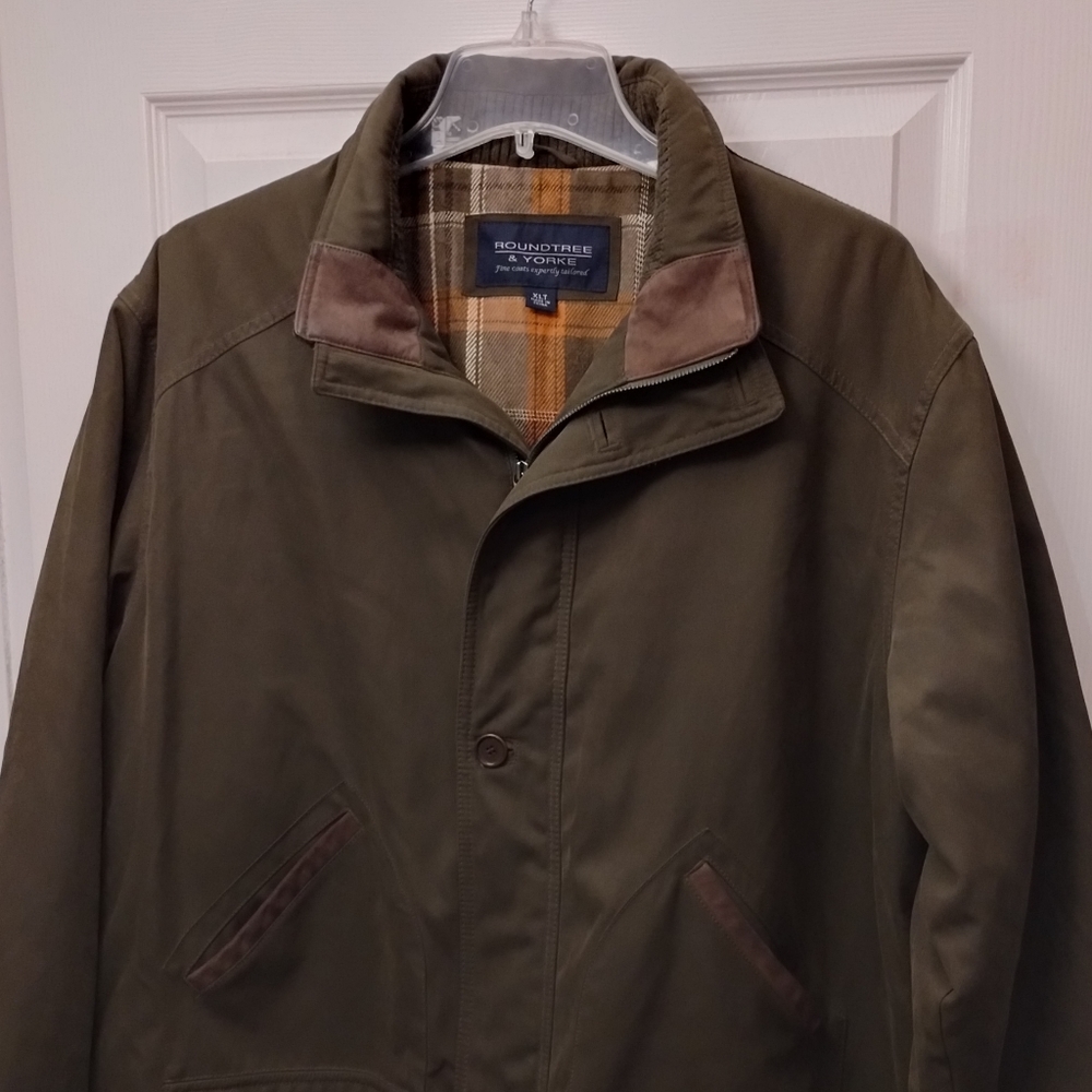 Roundtree & Yorke Barn Coat - Picture 7 of 15